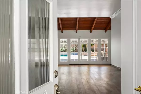 Woodland Hills, CA 91364,23172 Gainford ST