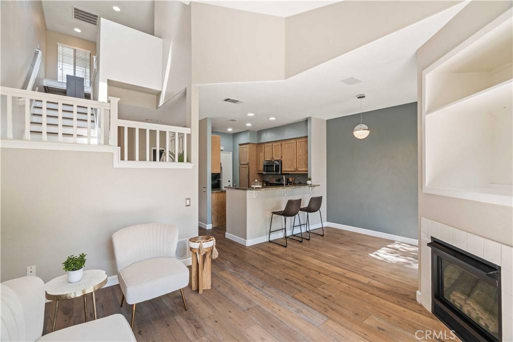 Valencia, CA 91354,23612 Muir TRL #74