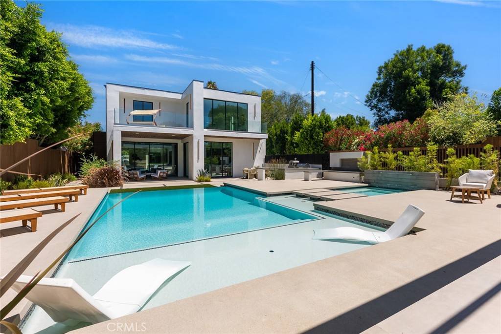 Woodland Hills, CA 91367,22930 Dolorosa ST