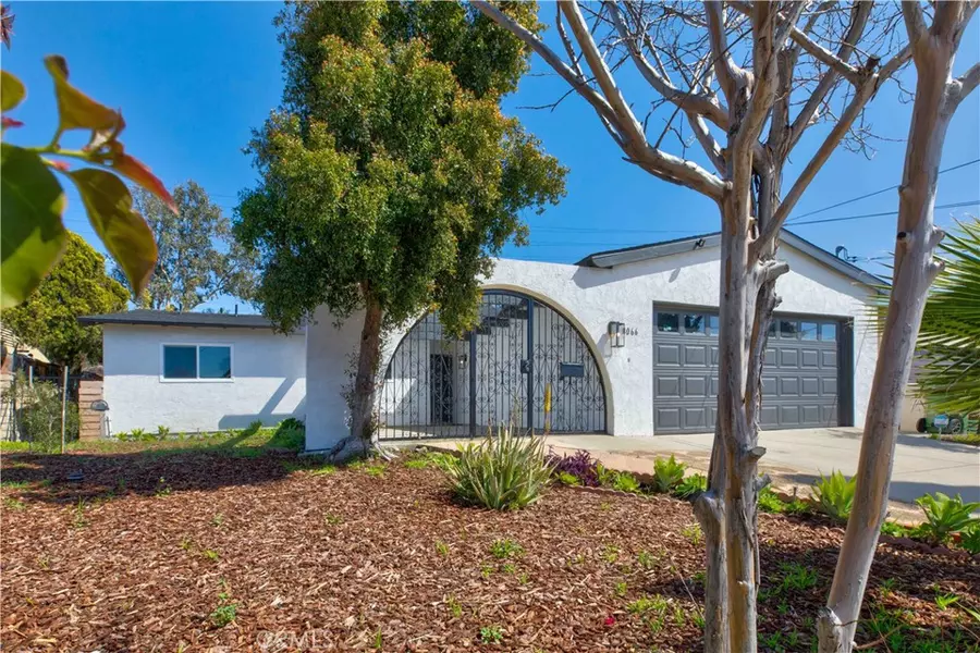 8066 Teesdale AVE, North Hollywood, CA 91605