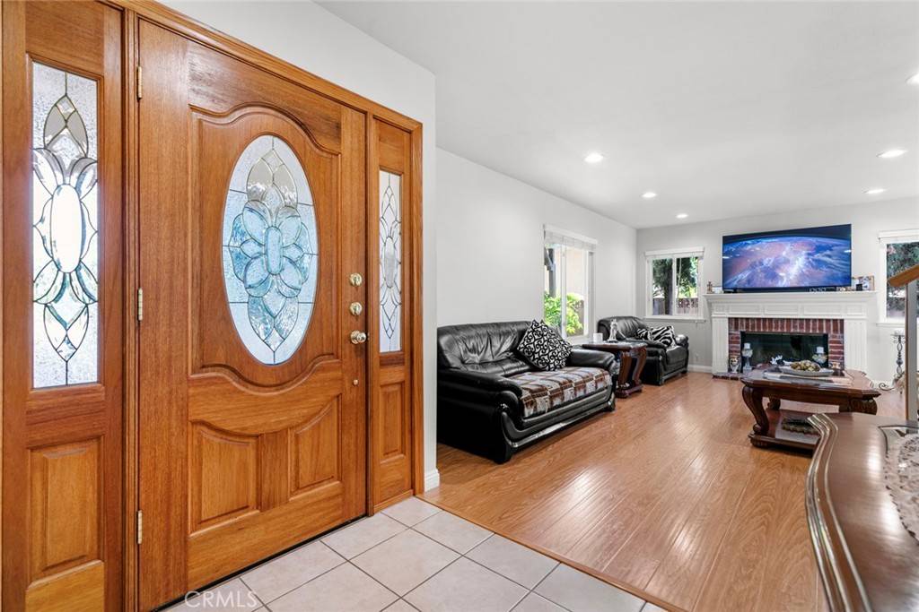 Saugus, CA 91350,20623 Russ Jay ST