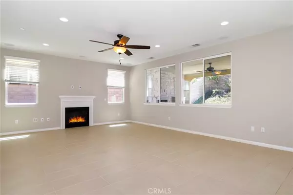 Saugus, CA 91350,28245 Nield CT