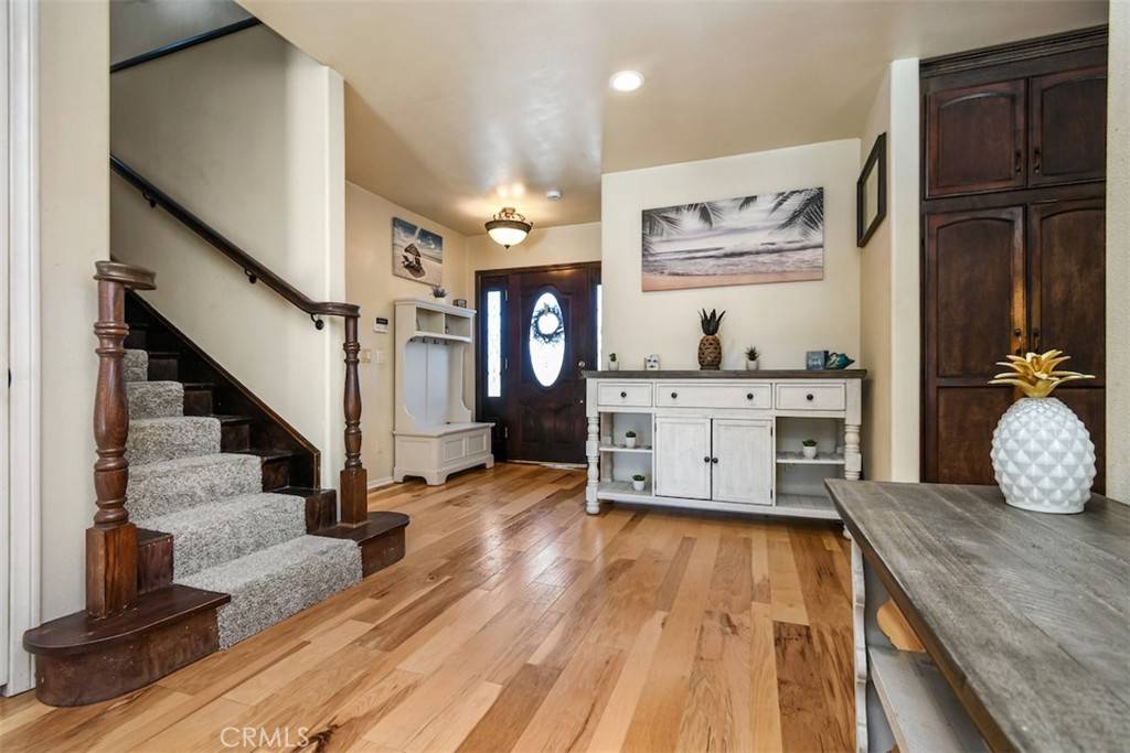 Reseda, CA 91335,19536 Kittridge ST