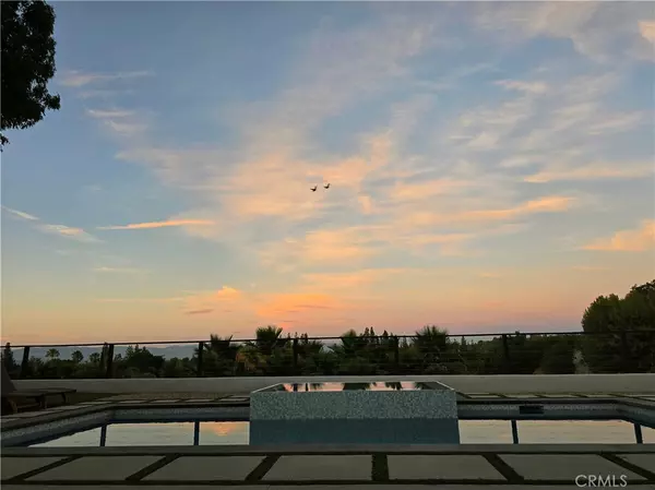 5124 Boda PL, Woodland Hills, CA 91367