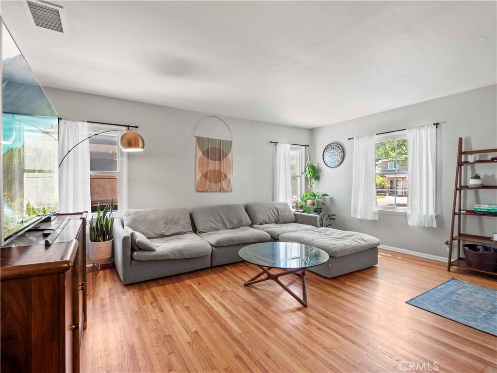 Burbank, CA 91505,1511 N Maple ST