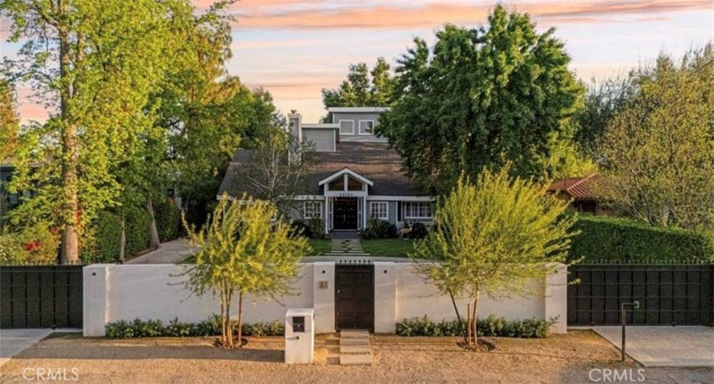 23134 Collins ST, Woodland Hills, CA 91367