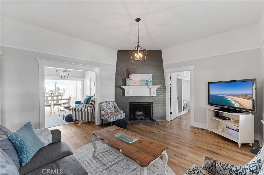 Ventura, CA 93001,732 Poli ST