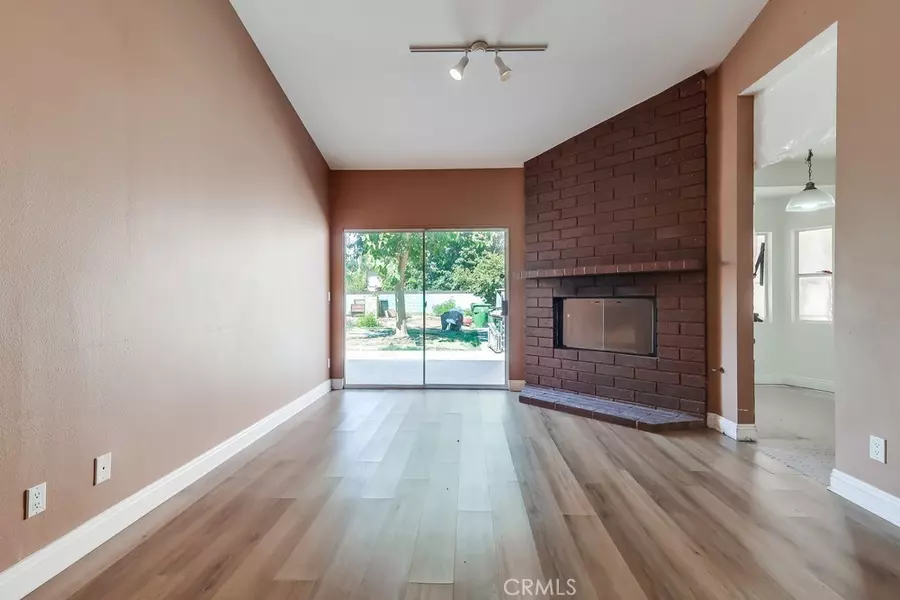 6243 Fallbrook AVE, Woodland Hills, CA 91367
