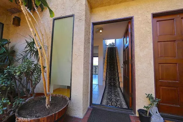 San Pedro, CA 90731,1112 S Meyler ST #8