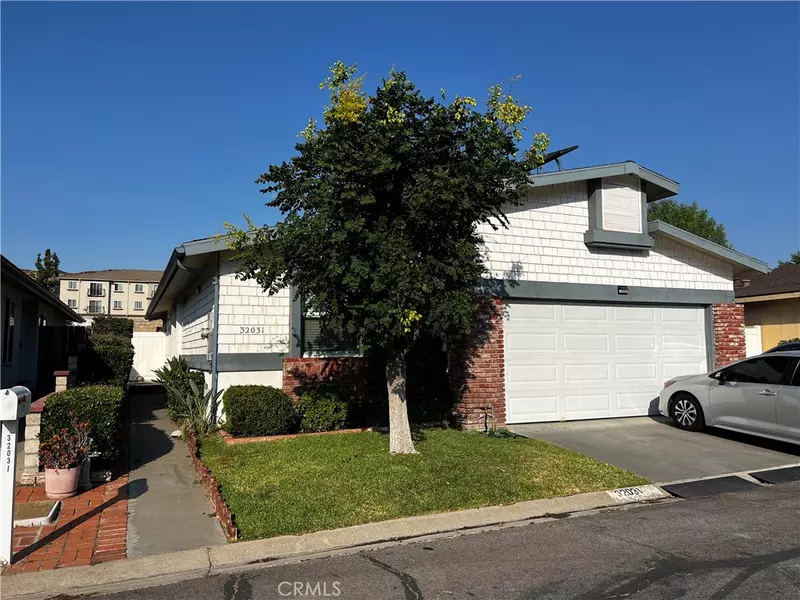 32031 Emerald Lane, Castaic, CA 91384