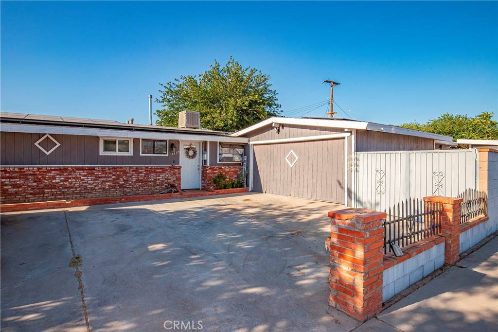 3305 E Avenue Q6, Palmdale, CA 93550