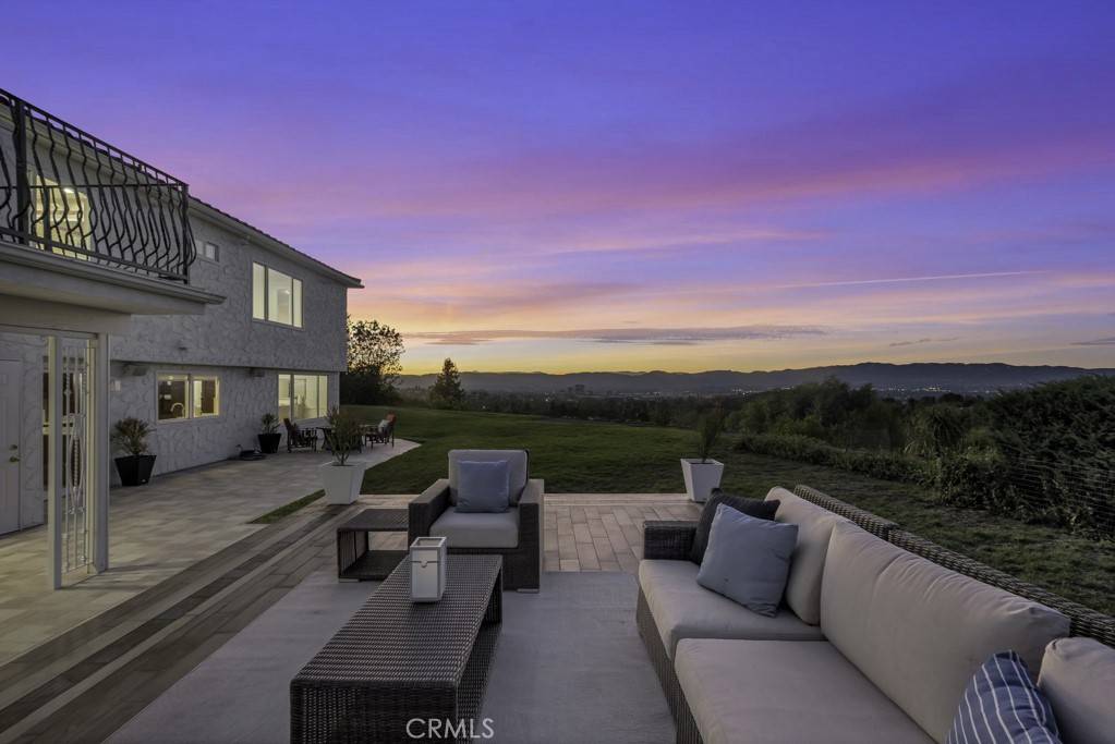 4400 Chaumont RD, Woodland Hills, CA 91364
