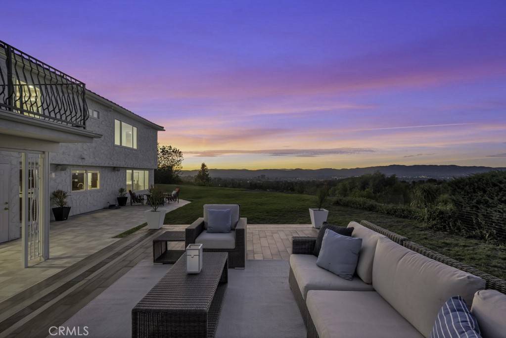 4400 Chaumont RD, Woodland Hills, CA 91364