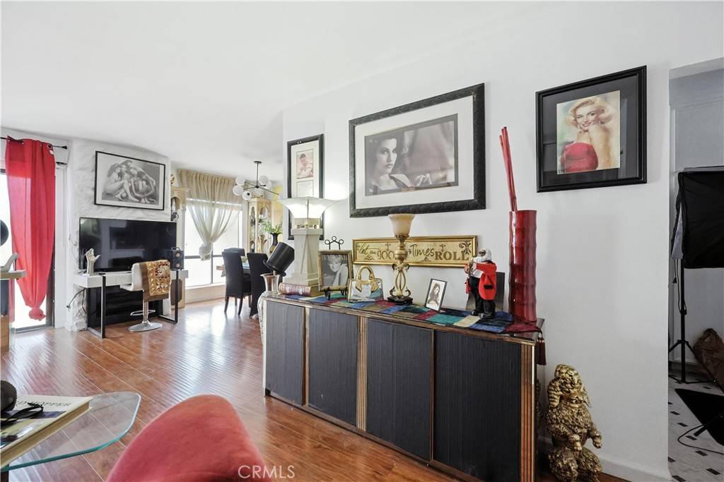 Los Angeles, CA 90046,1750 Camino Palmero ST #539