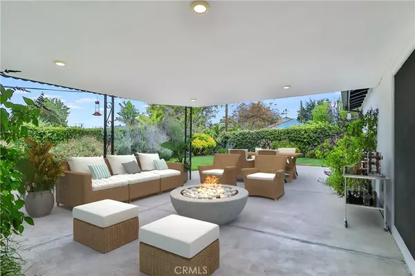 Thousand Oaks, CA 91360,8 W Janss RD
