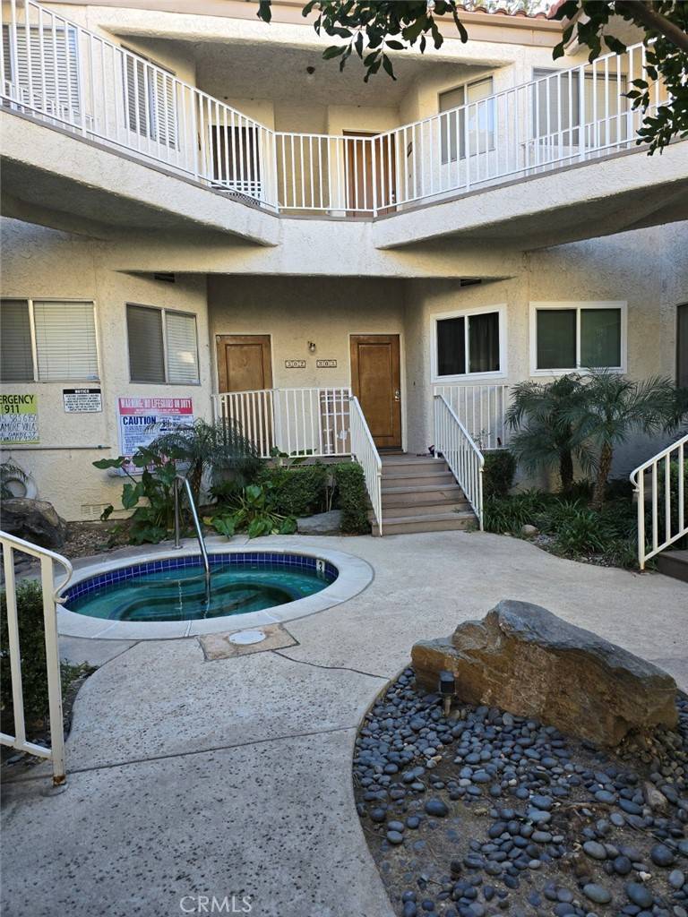 3306 Darby ST #404, Simi Valley, CA 93063