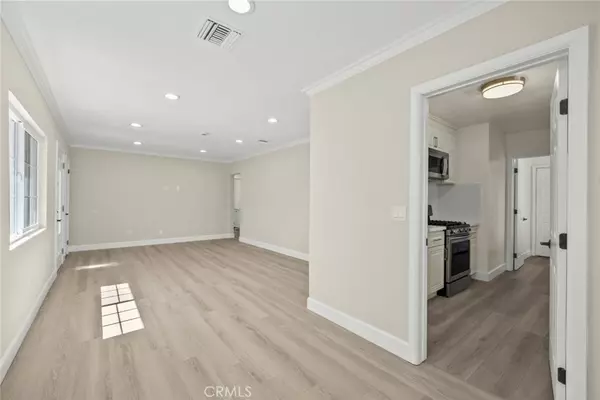 North Hollywood, CA 91605,13358 Blythe ST