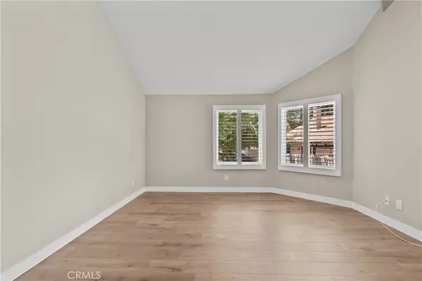 Newhall, CA 91321,26337 Rainbow Glen DR #244