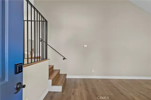 Newhall, CA 91321,26337 Rainbow Glen DR #244