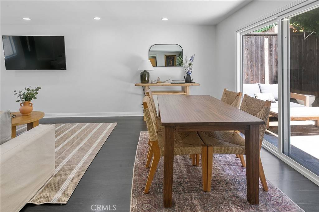 Agoura Hills, CA 91301,5275 Colodny DR #4