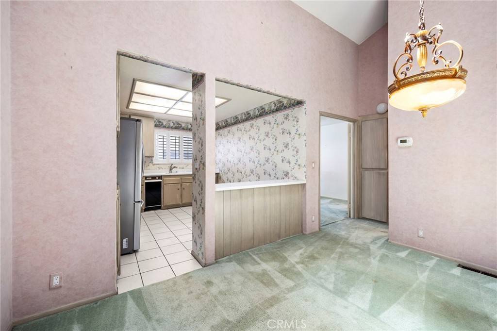 Woodland Hills, CA 91367,21535 Erwin ST #117