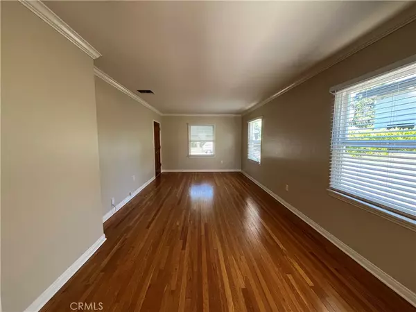 Sherman Oaks, CA 91423,4526 Calhoun AVE