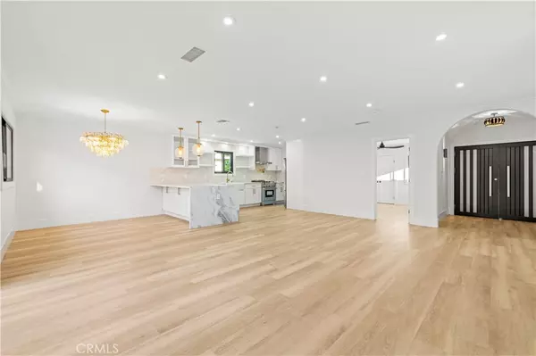 Granada Hills, CA 91344,16243 Chatsworth ST