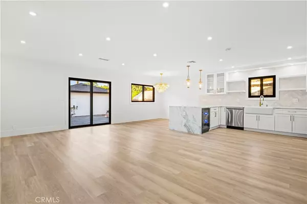 Granada Hills, CA 91344,16243 Chatsworth ST