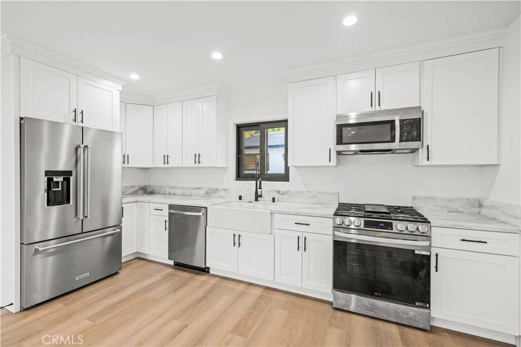 Granada Hills, CA 91344,16245 Chatsworth ST