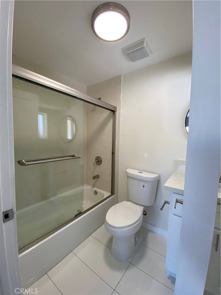 North Hollywood, CA 91606,12126 Oxnard ST #10
