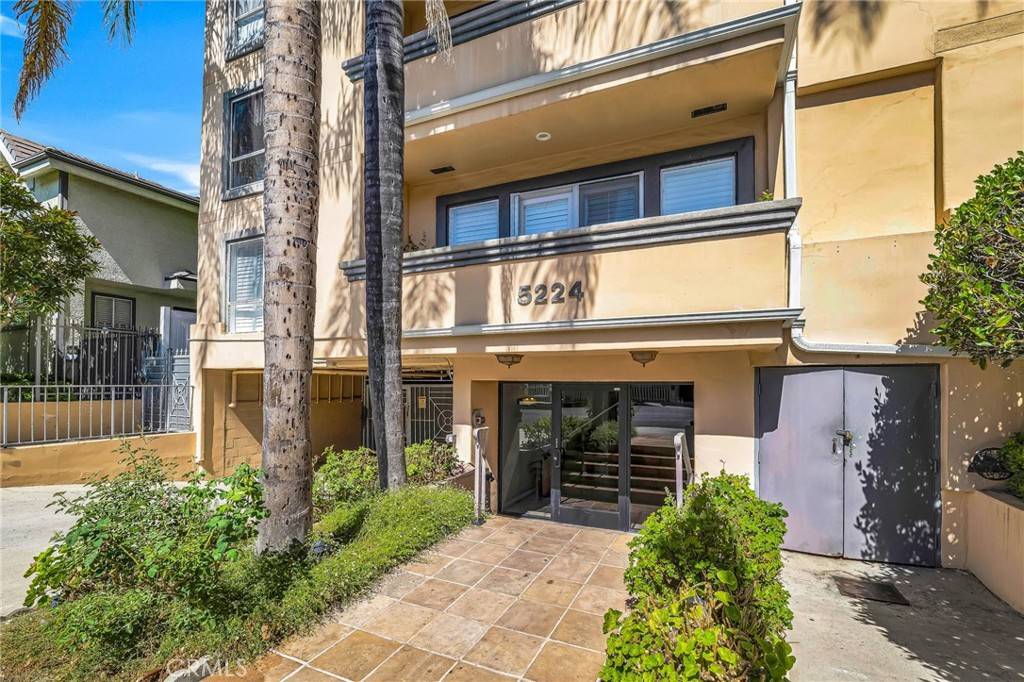Encino, CA 91316,5224 Zelzah AVE #208