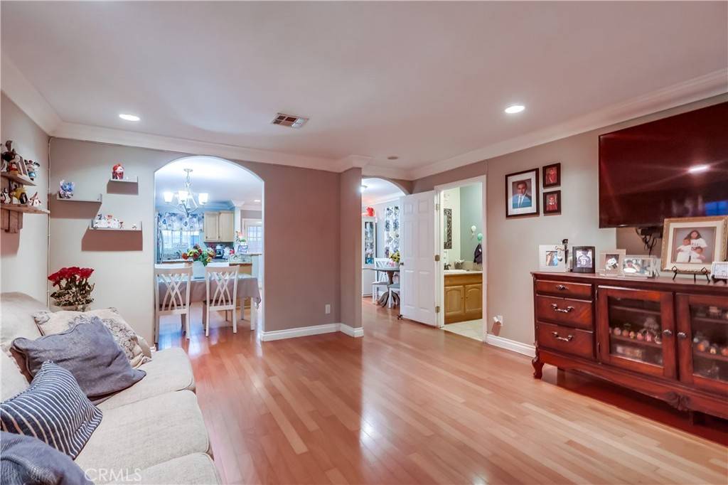 Lynwood, CA 90262,2975 Fernwood AVE