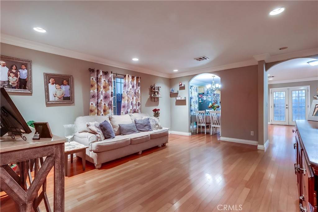 Lynwood, CA 90262,2975 Fernwood AVE