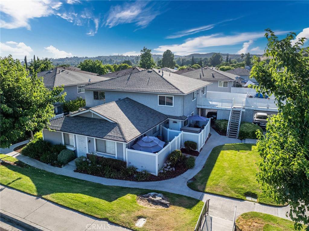 28023 Robin Avenue, Saugus, CA 91350