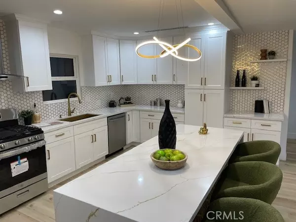 Winnetka, CA 91306,20406 Londelius ST