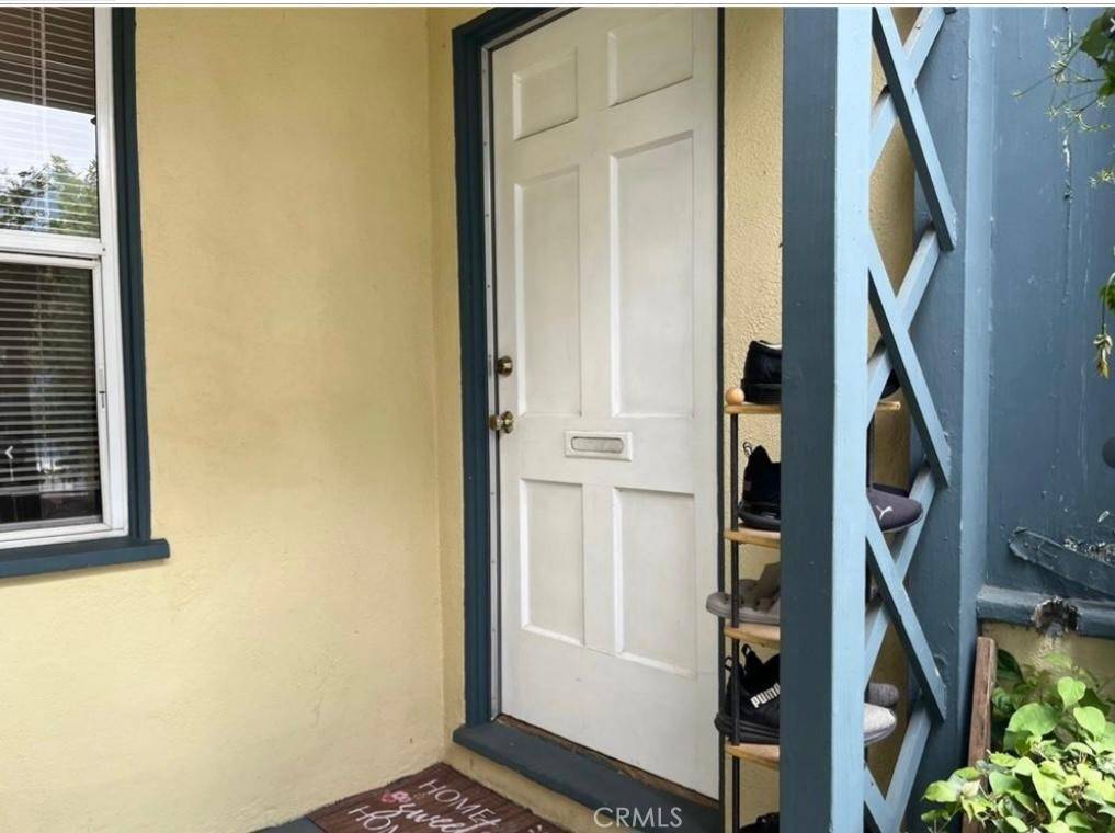 6861 N White Oak AVE, Reseda, CA 91335