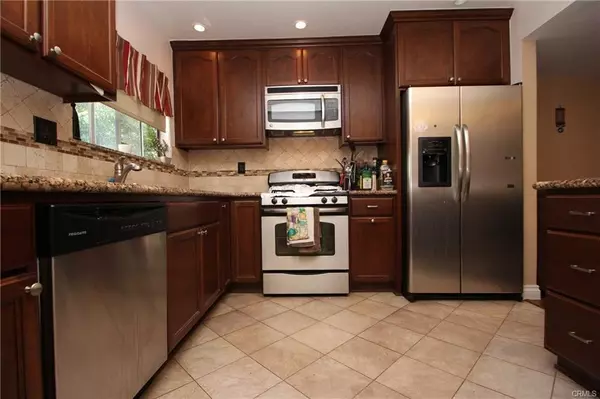 Porter Ranch, CA 91326,10331 Lindley AVE #221