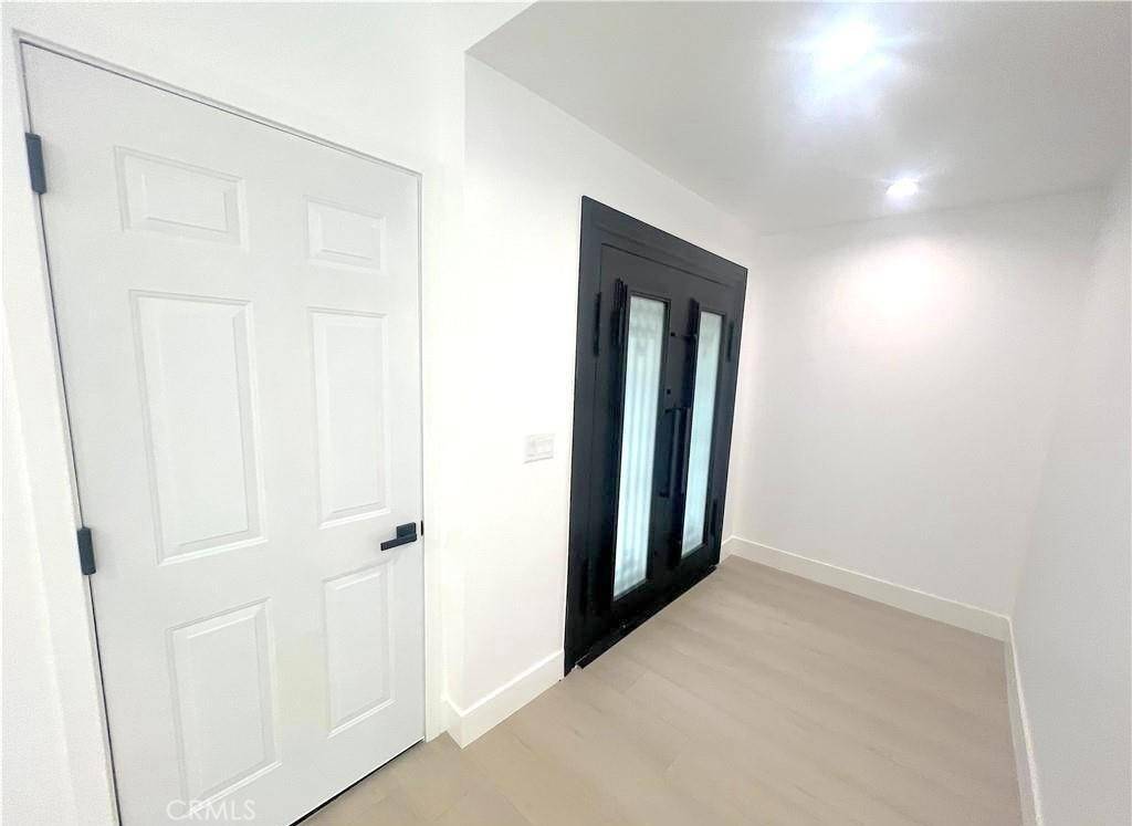 Woodland Hills, CA 91364,21541 Yucatan AVE