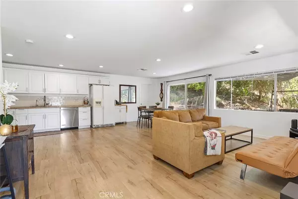 Calabasas, CA 91302,23777 Mulholland HWY #118