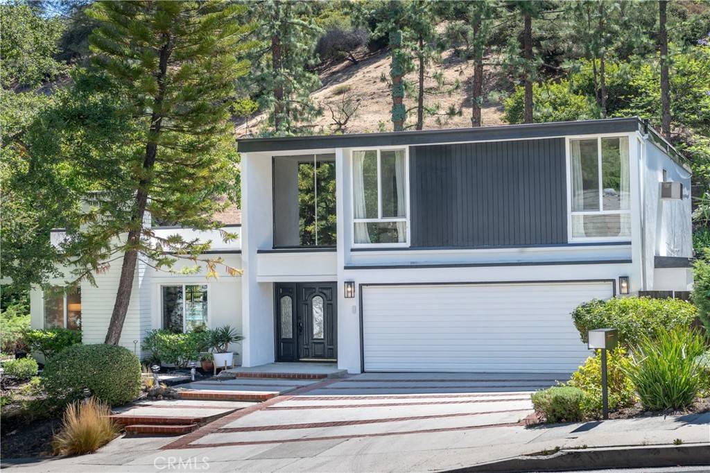 16990 Escalon DR, Encino, CA 91436