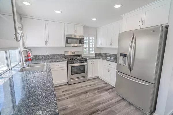 Valencia, CA 91355,26506 Strambino CT