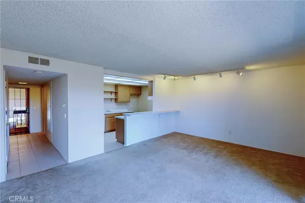 Huntington Beach, CA 92647,6600 Warner Ave UNIT 88