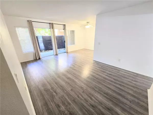 18350 Hatteras ST #163, Tarzana, CA 91356