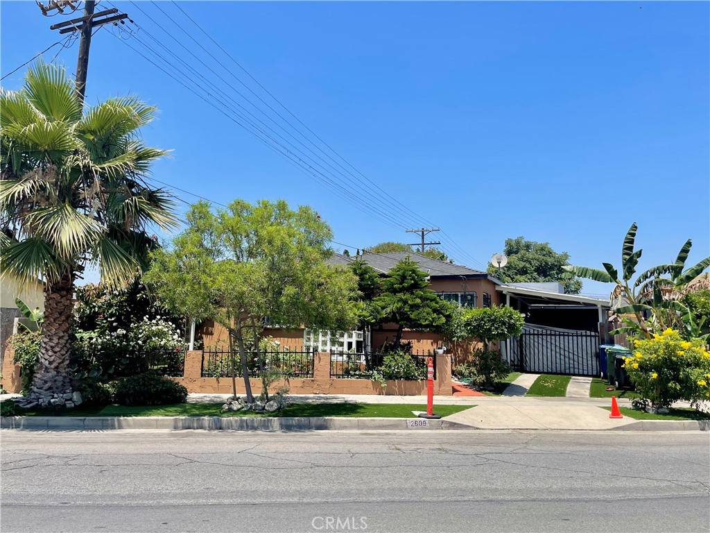 Los Angeles, CA 90043,2609 Hyde Park BLVD