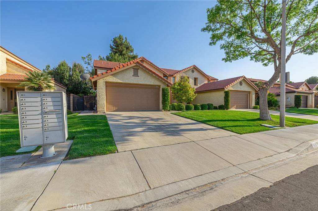 Lancaster, CA 93536,2816 Dartmouth DR