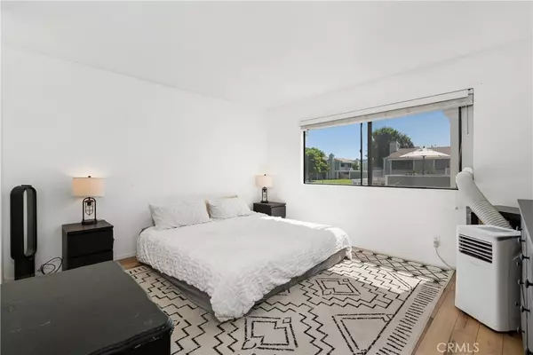 Canyon Country, CA 91351,27074 Hidaway AVE #3