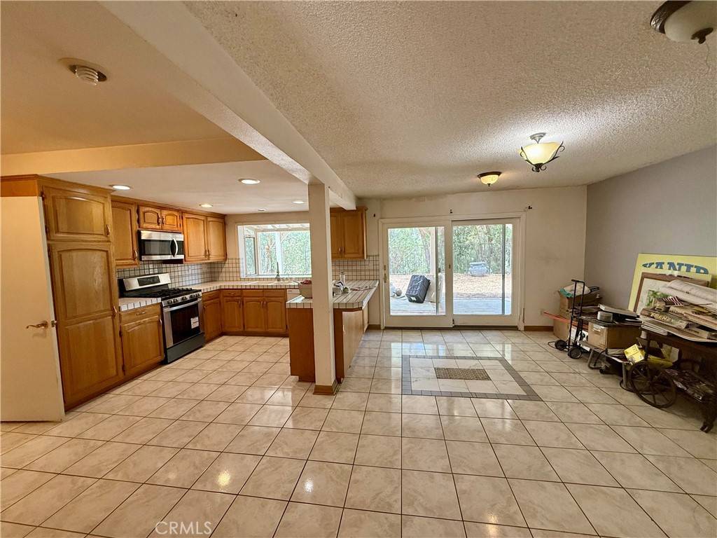 Oak Park, CA 91377,6618 Smoke Tree AVE