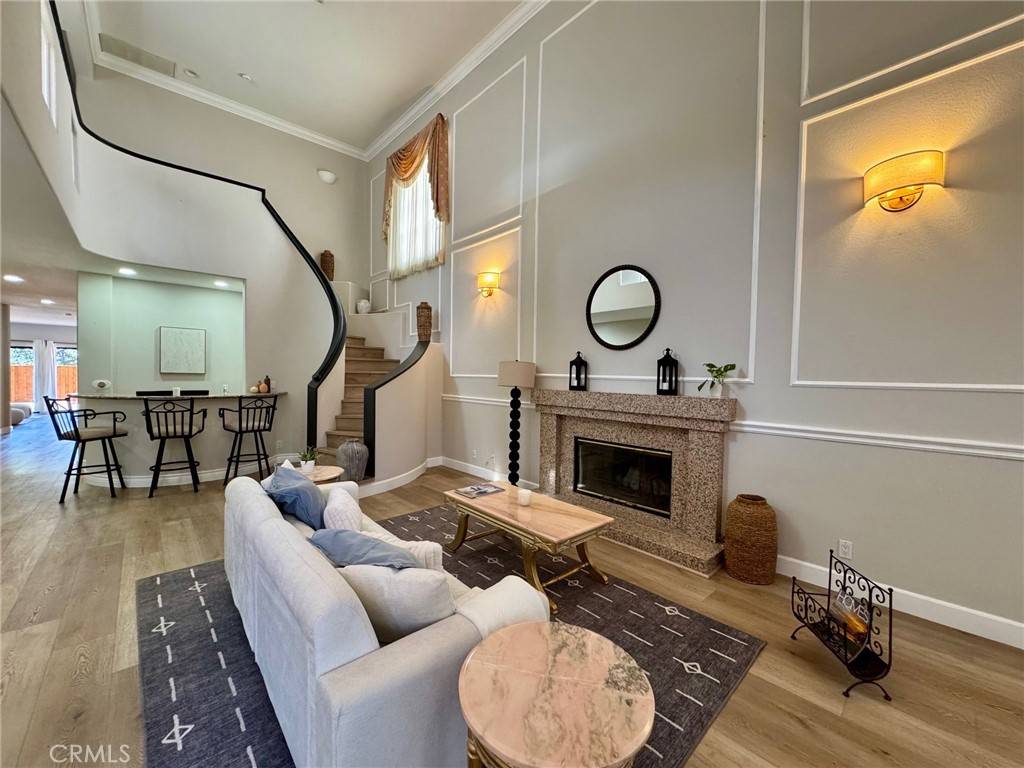 Woodland Hills, CA 91364,21215 Escondido ST