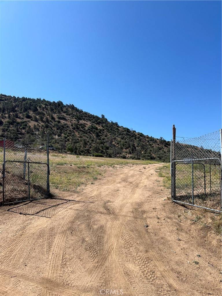 0 Pine Grove DR, Tehachapi, CA 93561