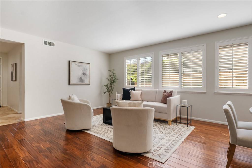 Saugus, CA 91390,22229 Evening Star CT